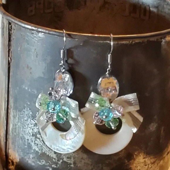 Retro Pearl Shell Czech Crystal White Satin Bows Dangle Earrings - Picture 2 of 9